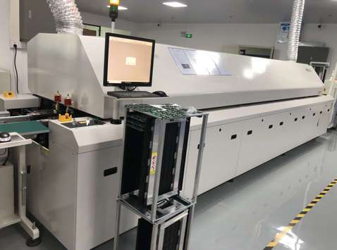 SMT工廠的回流焊對(duì)元器件的布局要求 SMT工廠的回流焊對(duì)元器件的布局要求